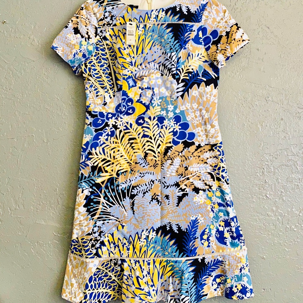 NWT -TALBOTS BEAUTIFUL FLORAL DRESS